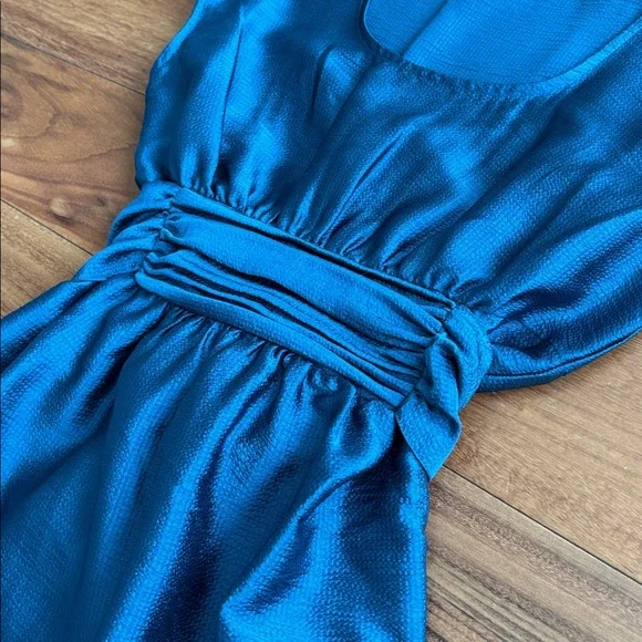 H&M dress - Picture 4 of 10